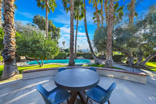 Building Photo - 261 Cordoba Way