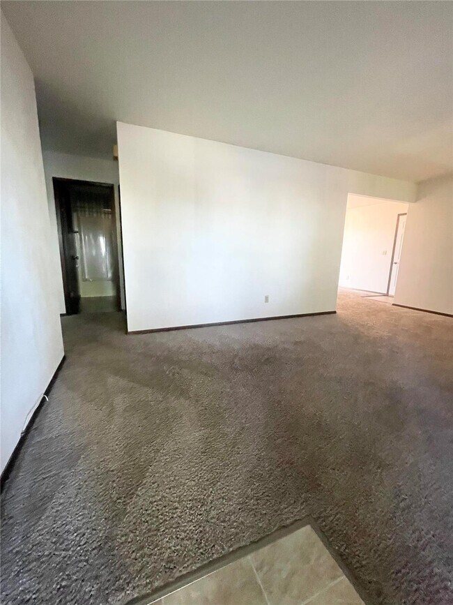 Building Photo - 139 Stacy Dr