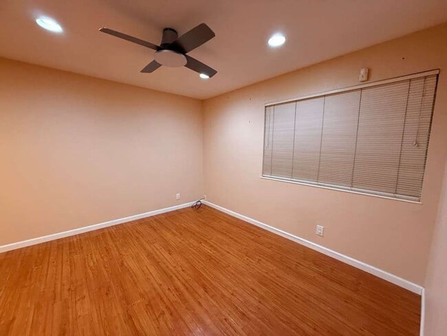 Building Photo - Bright & Spacious 3 Bedroom, 2 Bath Home in Fremont — Solar Included!