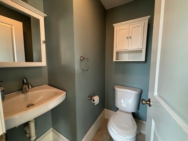 Building Photo - 603 High St