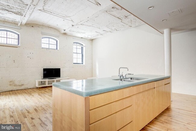 Building Photo - 437 New York Ave NW