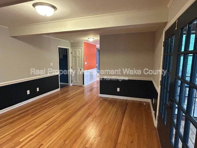 Building Photo - 4500 Connell Dr
