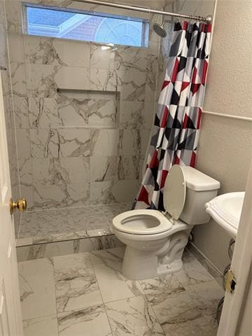 Building Photo - 2210 Meredith Ln