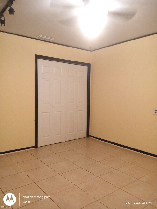 Building Photo - 2 br, 1 bath House - 13826 1st St
