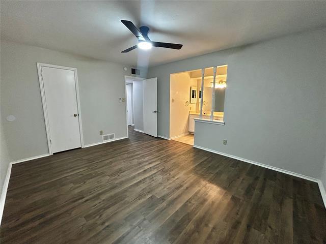 Building Photo - 4205 Greencrest Dr
