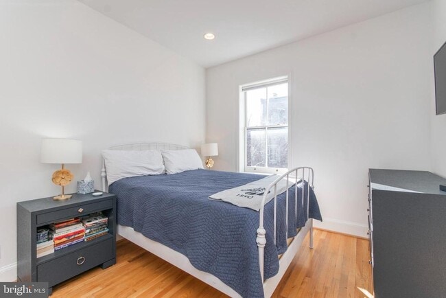 Building Photo - 1731 Wallace St