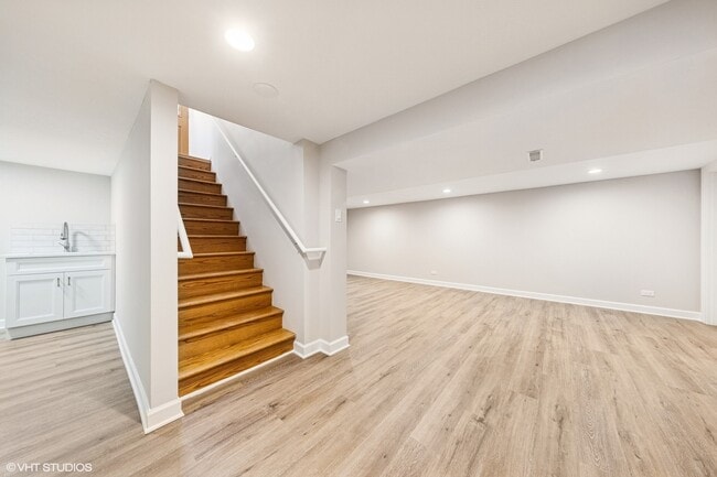 Building Photo - 5208 Wolf Rd