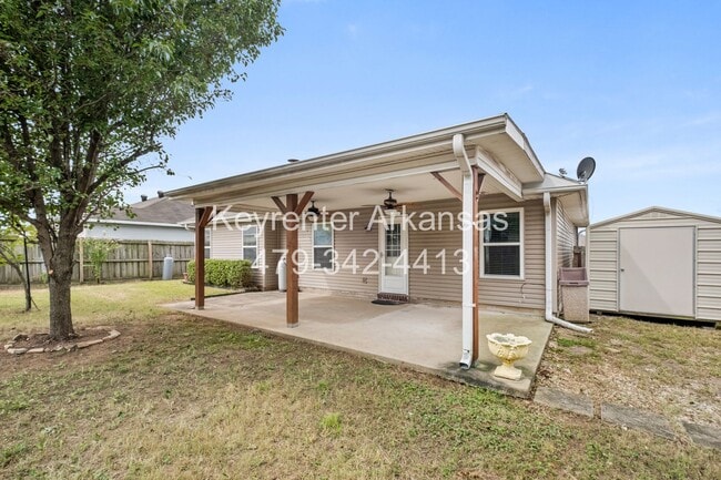 Building Photo - Great 3 Beds + 2 Baths Home with Solar Panels! Large Covered Patio!