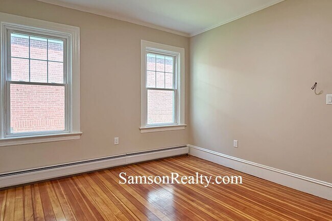 Building Photo - 453 Morris Ave