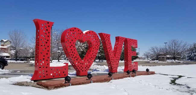 walk to visitor center - 4815 Hahns Peak Dr