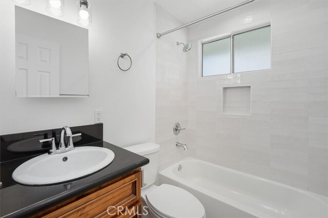 Building Photo - 24324 Victory Blvd