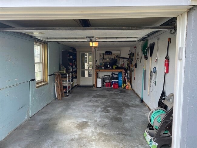 Building Photo - 137 Norton St