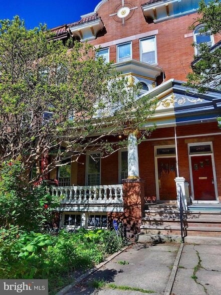 Primary Photo - 2816 St Paul St