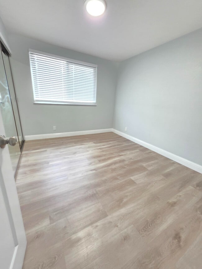 Building Photo - 1040 Gatter Dr