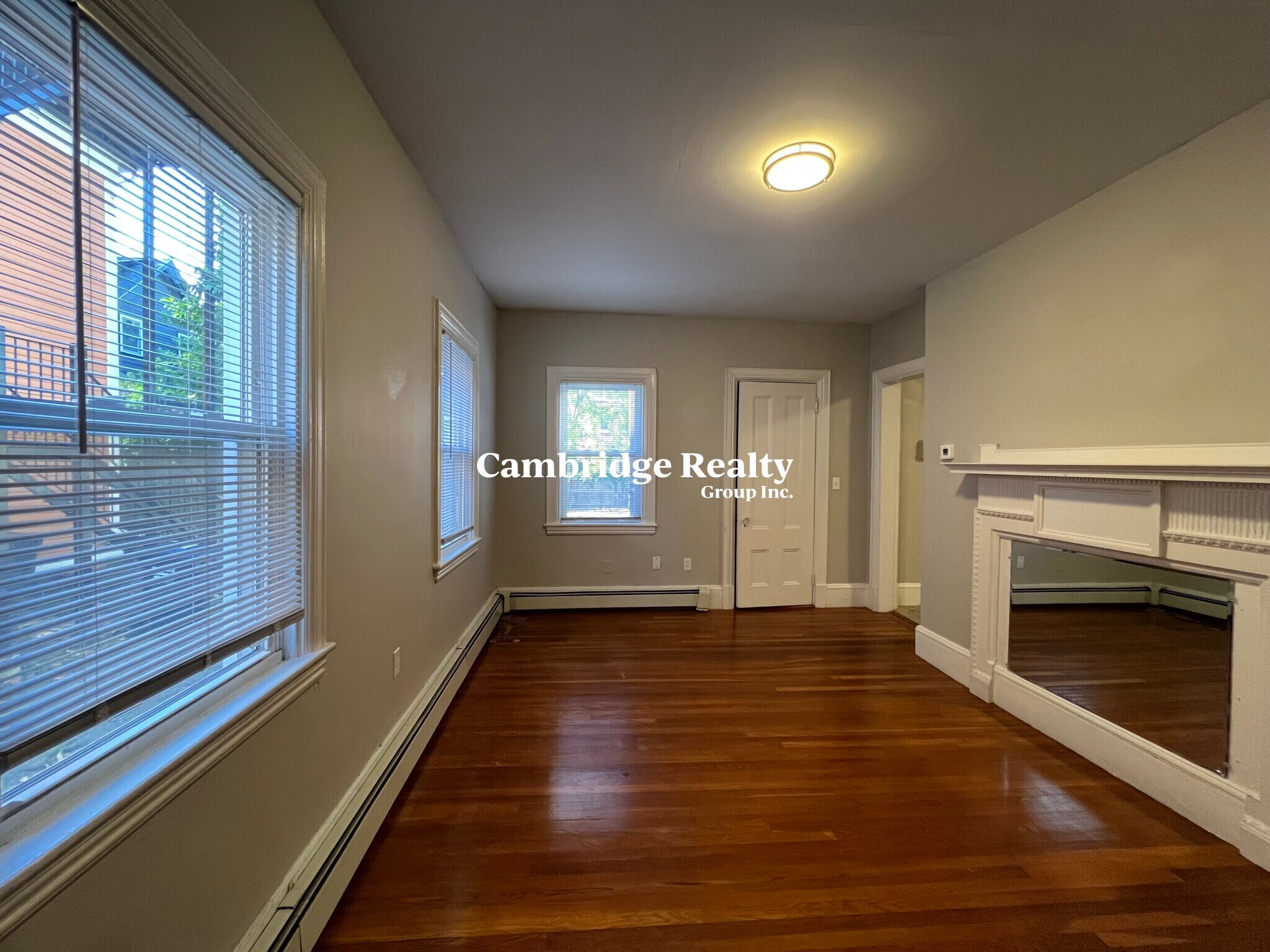 Building Photo - 64 Dana St