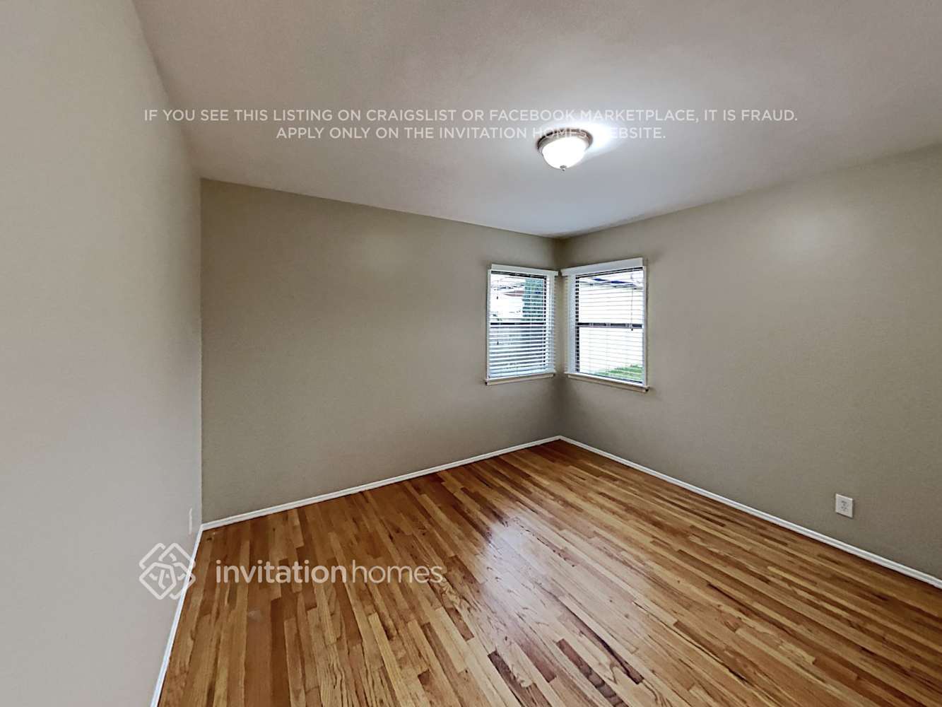 Building Photo - 15042 Romar St