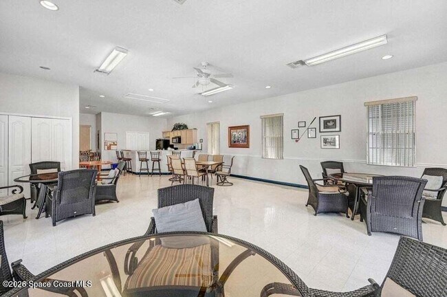 Building Photo - 1050 Eleuthera Dr NE