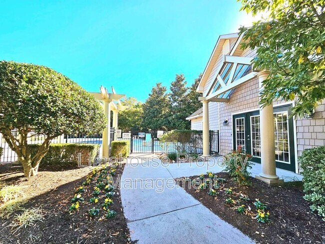 Building Photo - 5260 Elston Ln