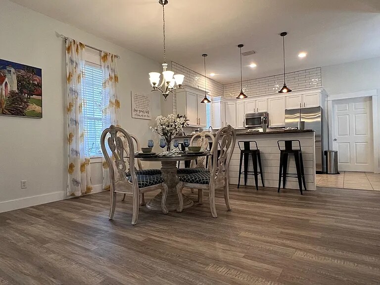 Building Photo - 112 E Wild Blueberry Way