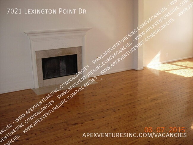 Building Photo - 7021 Lexington Point Dr