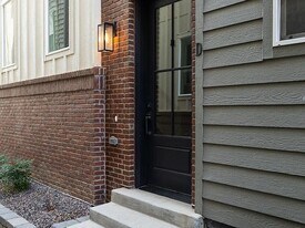 Building Photo - 3505 S Marion St