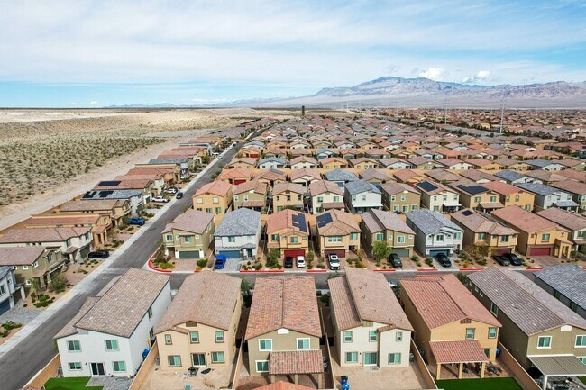 Building Photo - 10971 Meridian Flds Ave