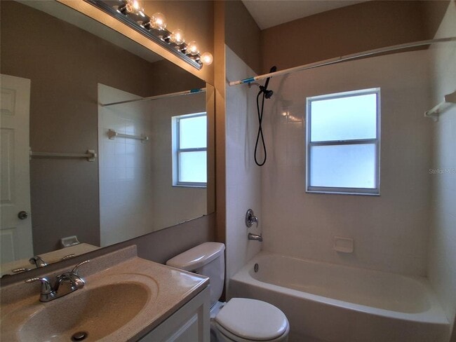 Building Photo - 325 Piano Ln