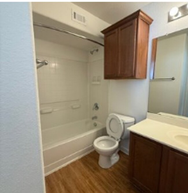 Building Photo - 1 Bedroom 1 Bathroom Duplex in Blanco Rive...