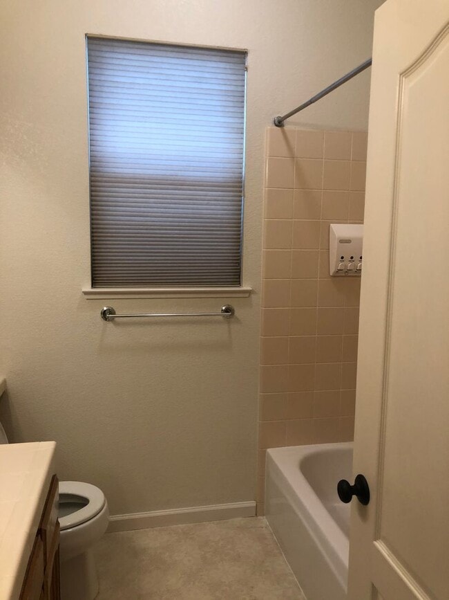 Building Photo - Broadstone 3 Bedroom + Office AND a 3 Car Garage Single Story with Low Maintenance Backyard