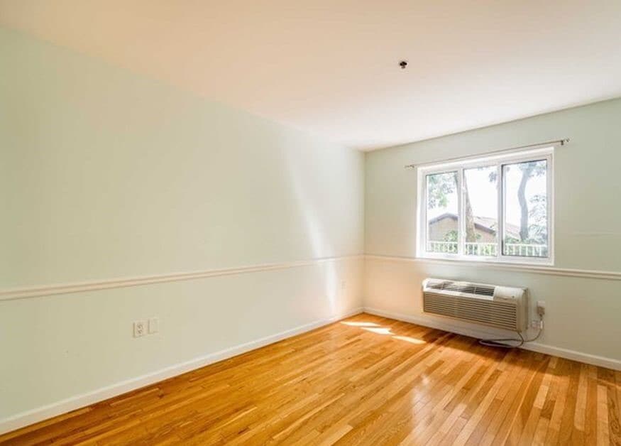 Building Photo - 10 Palisade Ave