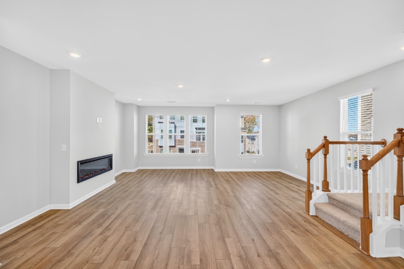 Building Photo - 315 Chesapeake Cmns St