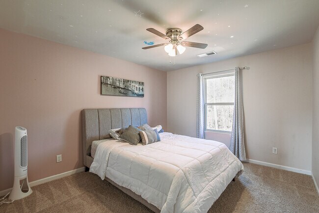 Building Photo - 2061 Massey Ln