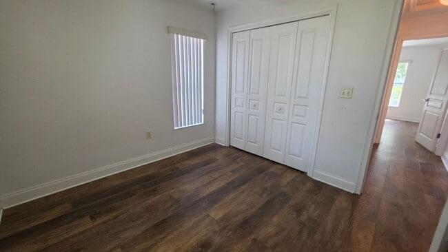 Building Photo - 3 Bed, 2 Bath, 2 Car garage in The Groves at Baytree Community