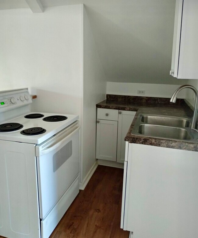 Building Photo - 2937 Sachs St