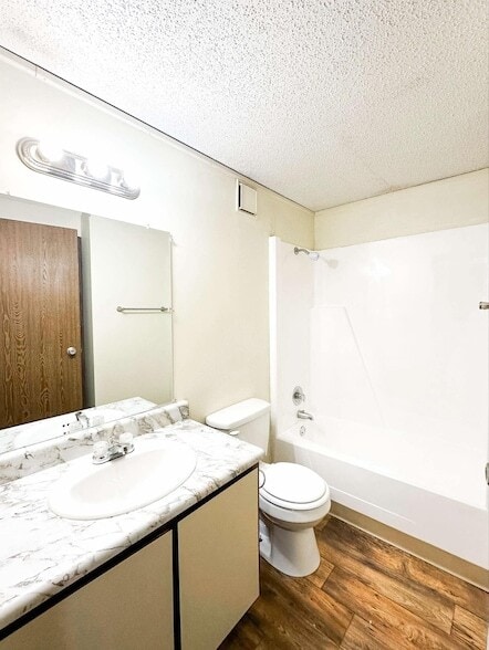 Building Photo - 2421 Madison St