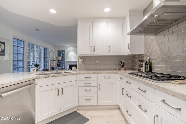 Building Photo - 2443 Swanfield Ct