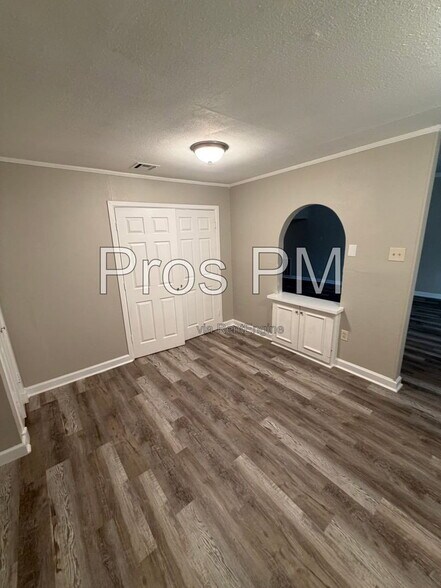 Building Photo - 1244 Winterwood Dr