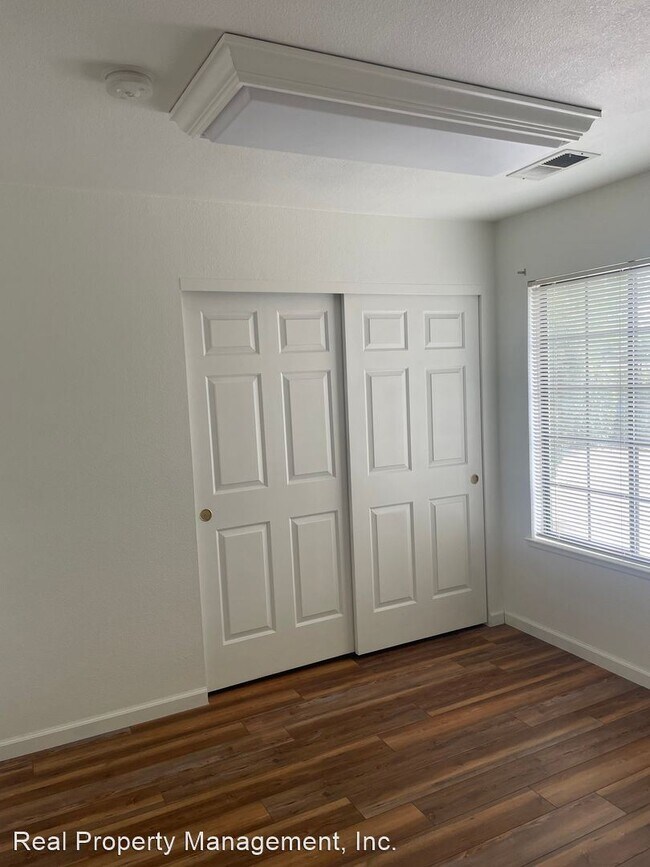 Building Photo - 4 br, 3 bath House - 525 Chancellor Blvd