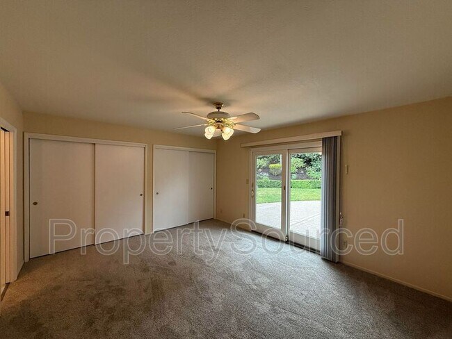 Building Photo - 1550 Naples Ct