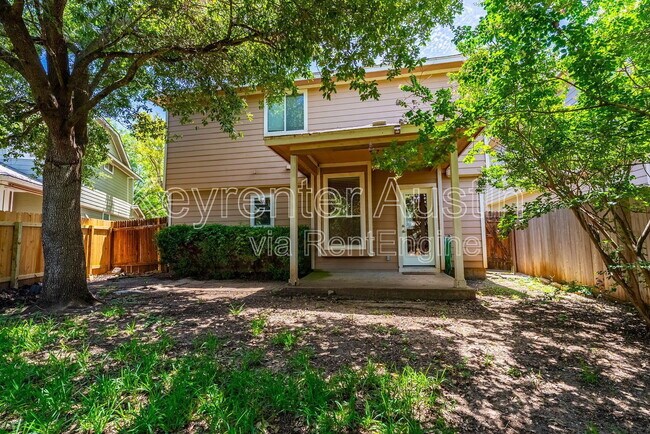 Building Photo - 1610 Yoakum St