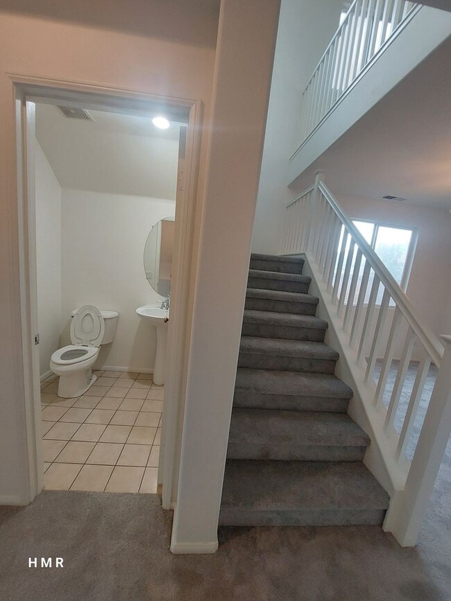 Building Photo - Stunning Two-Story Home with 4 Bedrooms an...