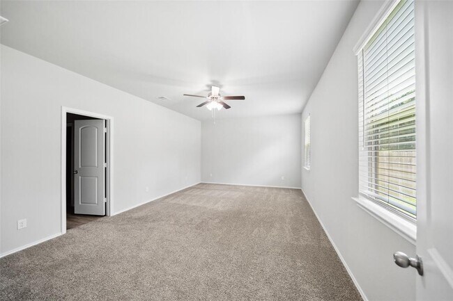 Building Photo - 14102 Silver Falls Ct