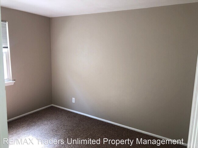 Building Photo - 4 br, 1 bath House - 1901 E Purdue St.