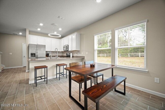 Building Photo - 1255 Beach Dune Dr