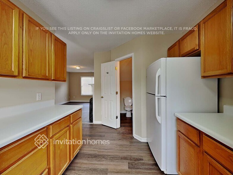 Building Photo - 2004 Pineton Ct