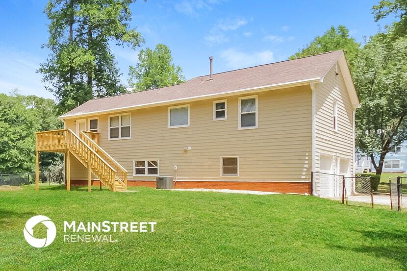 Building Photo - 227 Mill Pointe Dr