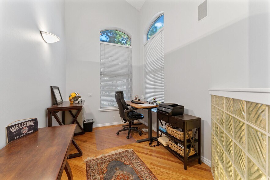 Building Photo - 2586 E 6710 S