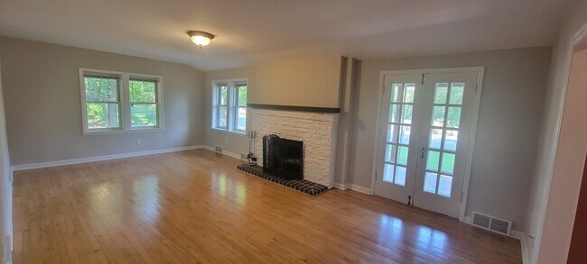 Building Photo - 19101 Delton Ave