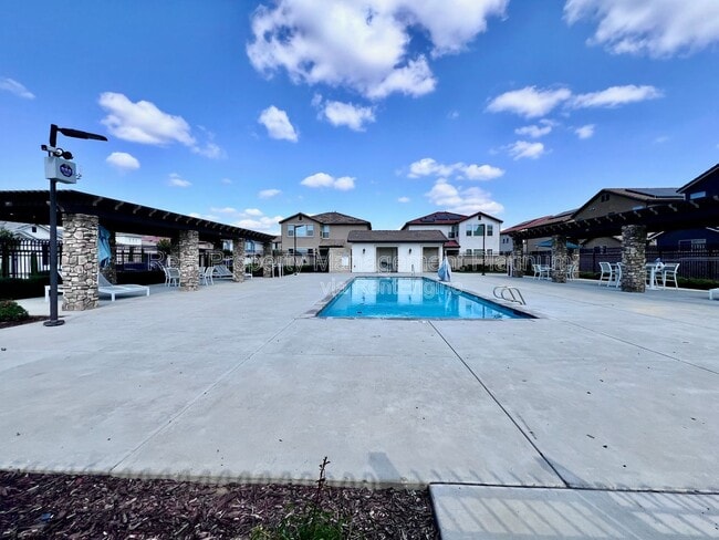 Building Photo - 6226 E Nala Dr