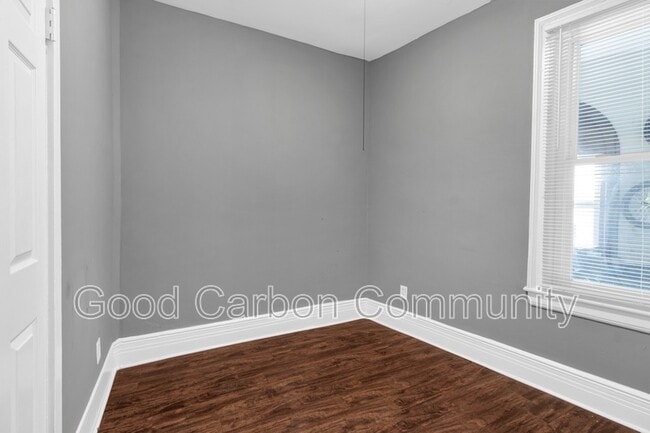 Building Photo - 1073 Grant St